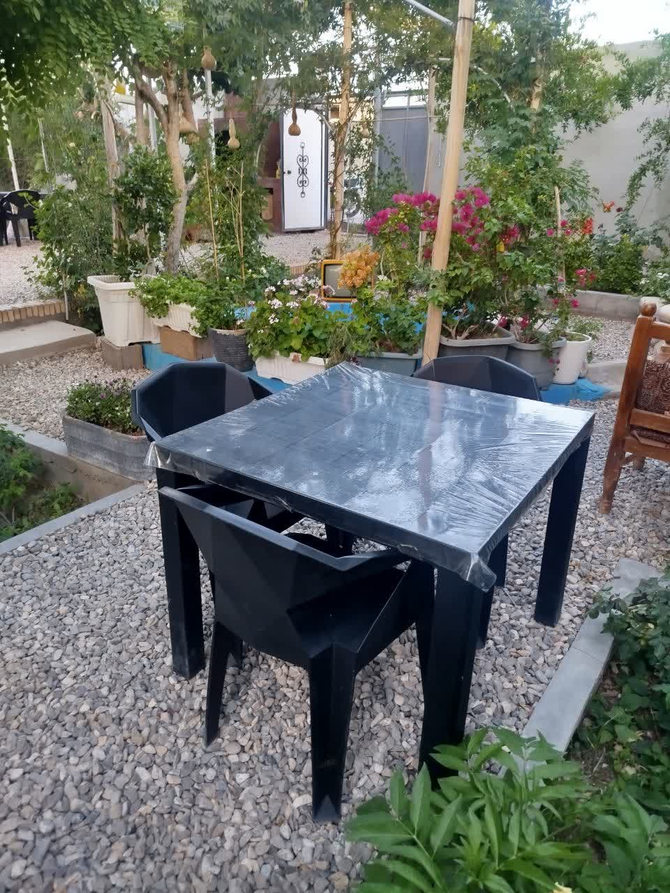 میز 4